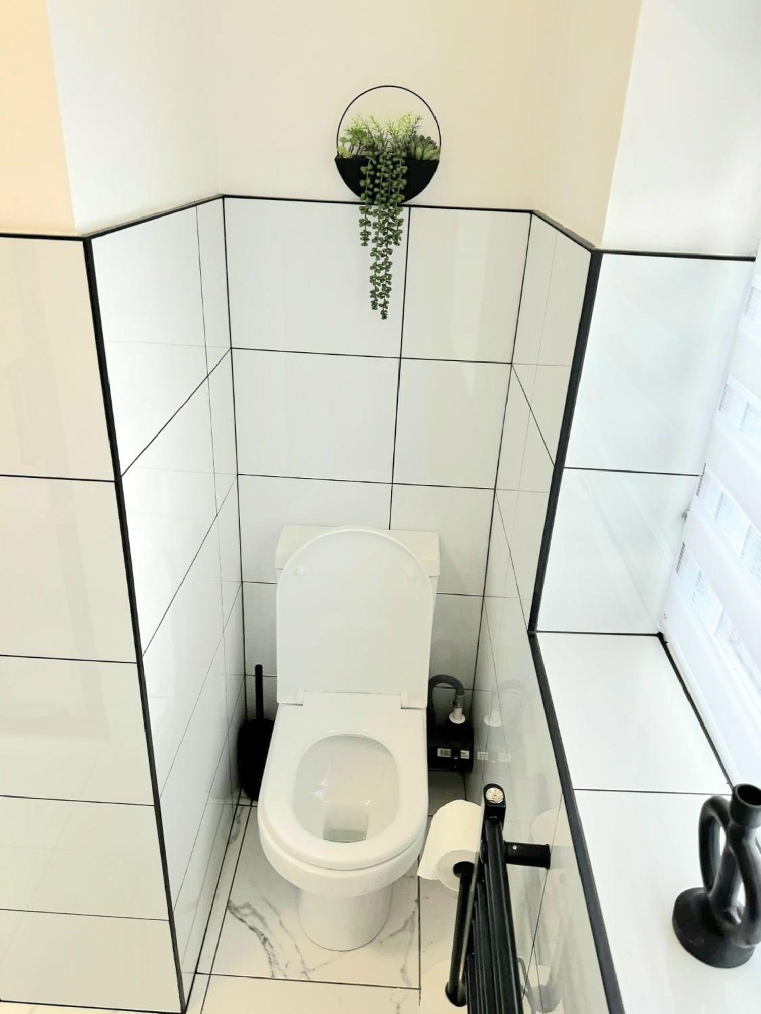 Only Family Groups - Pets Stay For Free - Sleeps 8 - Sofabed Blackpool Dış mekan fotoğraf
