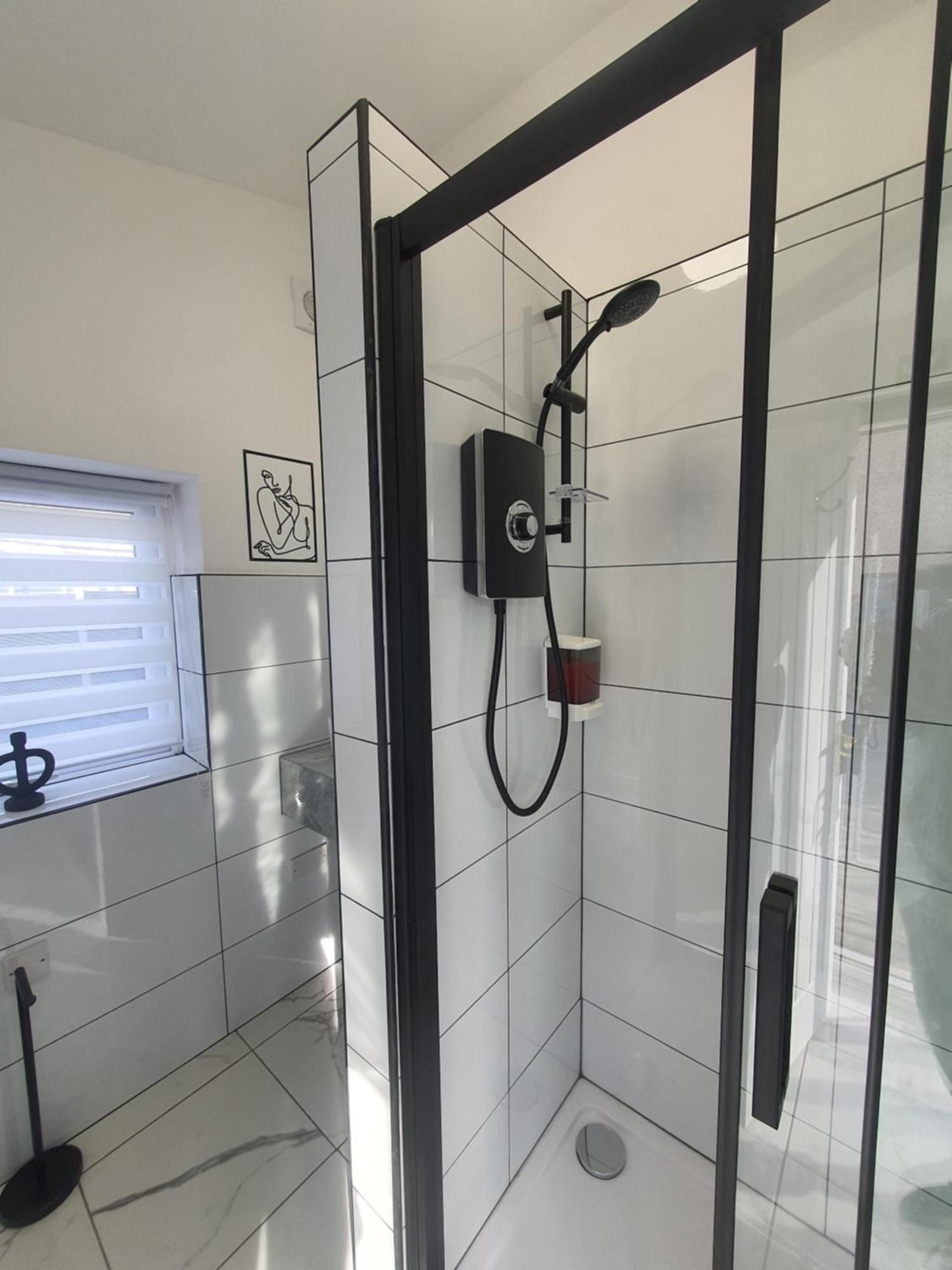 Only Family Groups - Pets Stay For Free - Sleeps 8 - Sofabed Blackpool Dış mekan fotoğraf